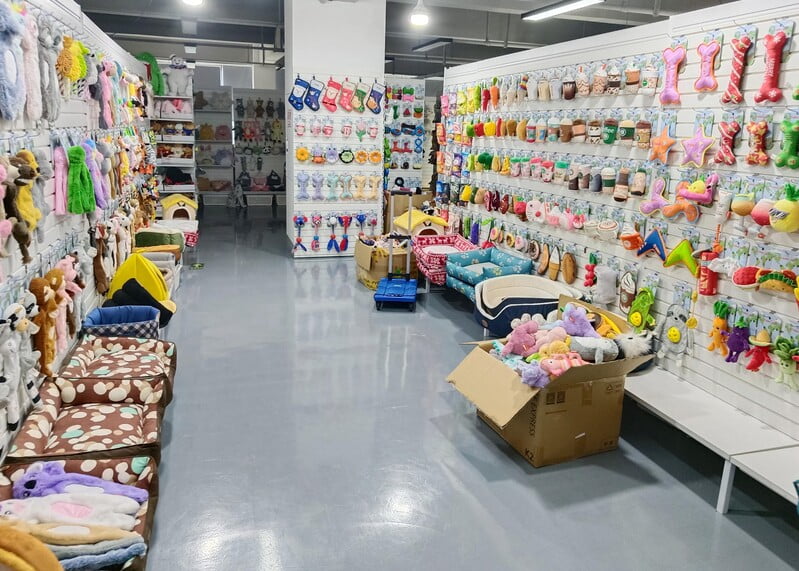 Preeminent dog toy manufacturer team office in China