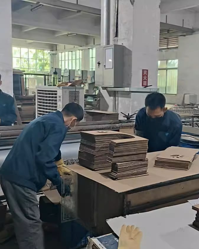 Custom Cat Scratcher Manufacturing Process