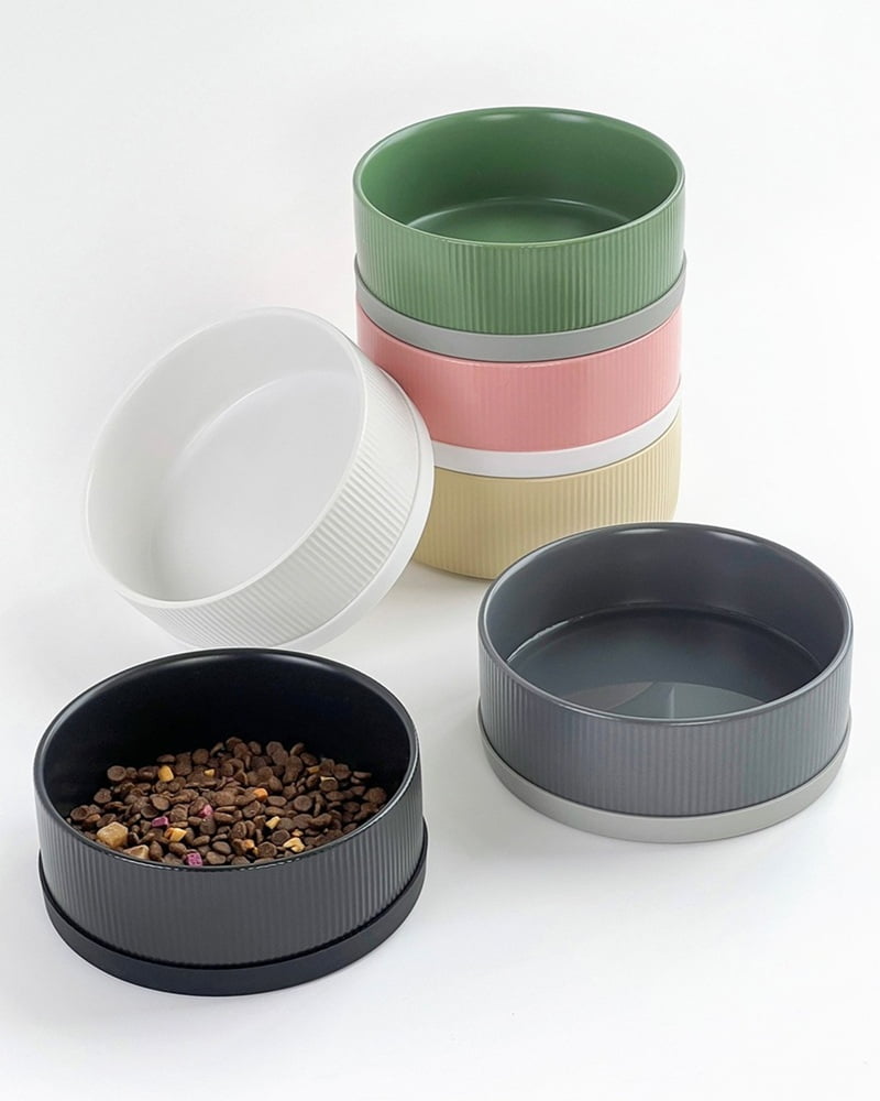 Minimalist Ceramic Pet Bowl in Modern Home Setting