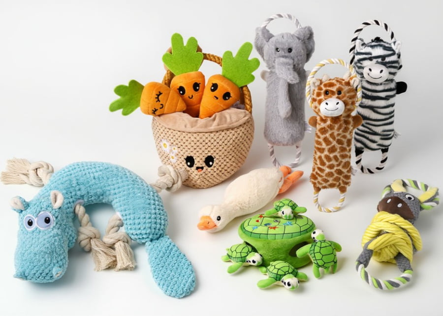 4 Types of Plush Dog Toys Every Pet Brand Should Stock: A Market Guide