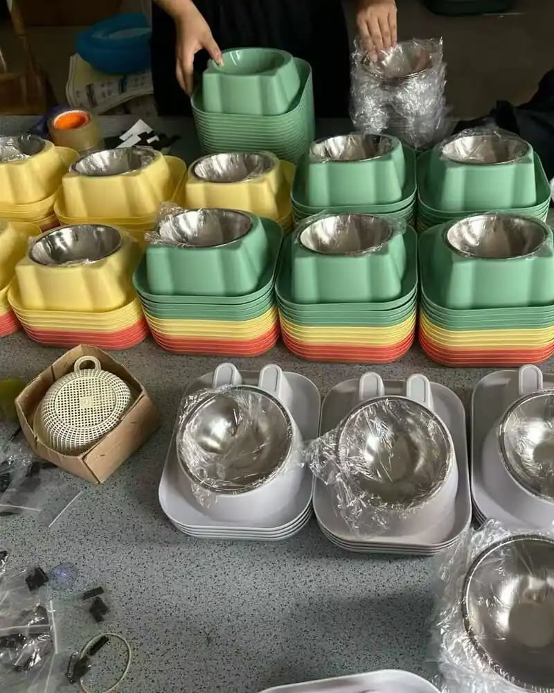 Wholesale plastic pet bowls manufacturing and bulk supply
