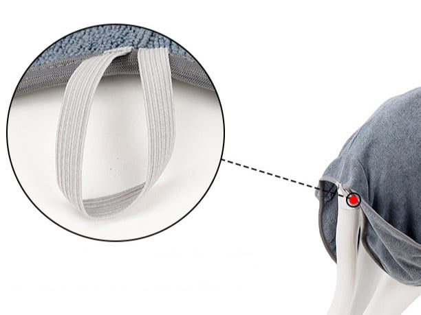 3D tailored dog bathrobe with tail opening