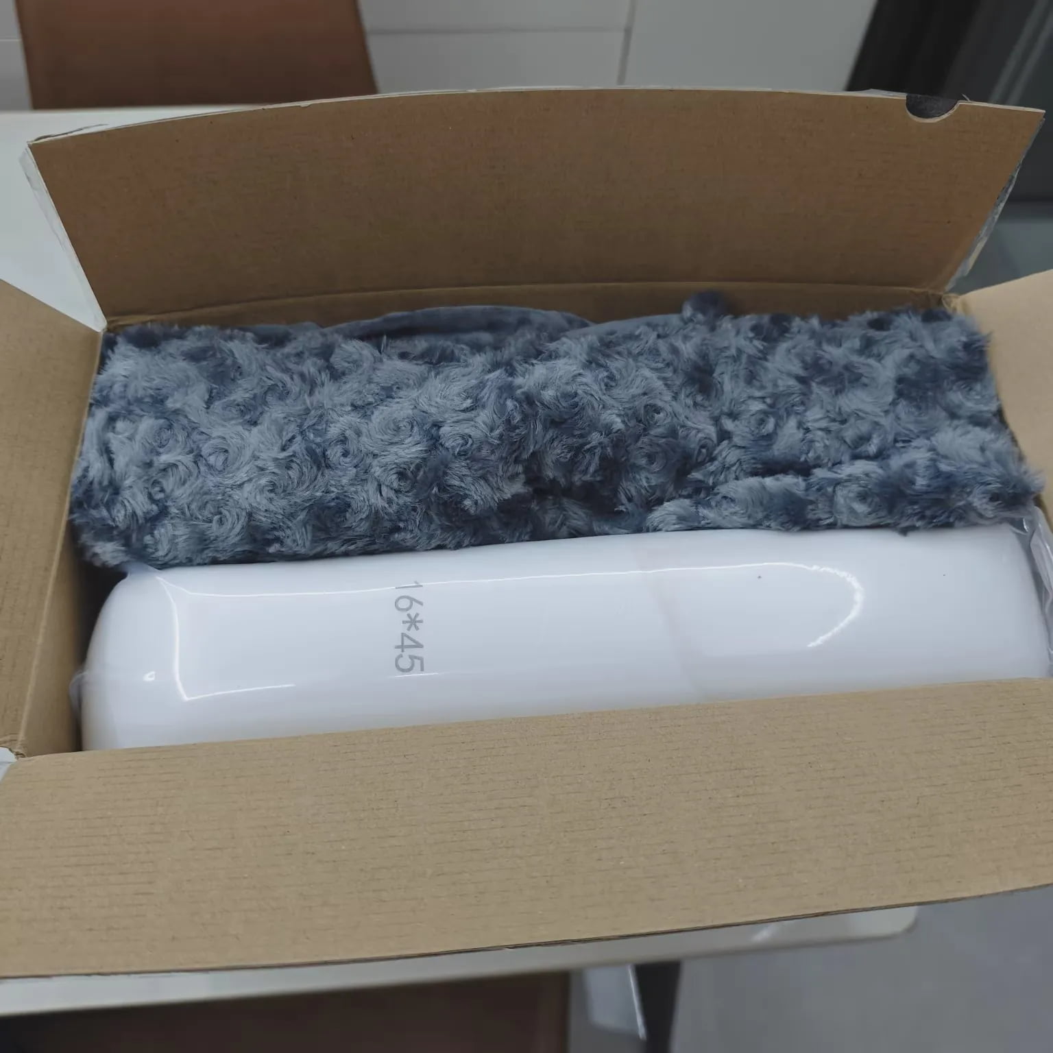 Custom color box and zipper bag packaging for pet beds