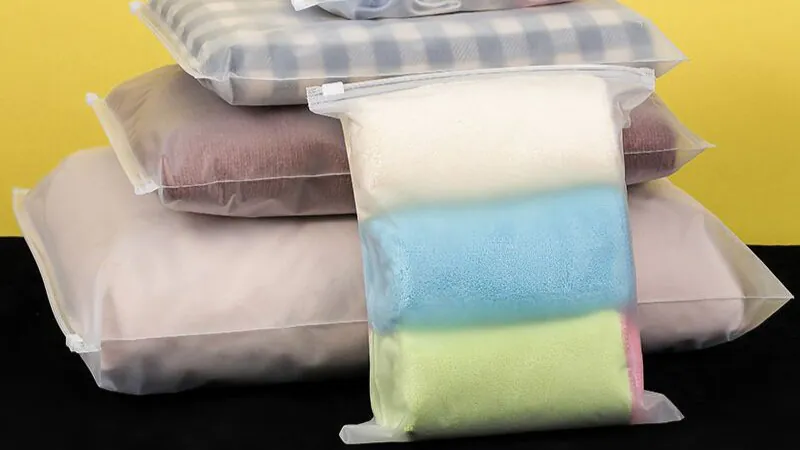 Frosted PE/EVA Zipper Bag for pet blankets