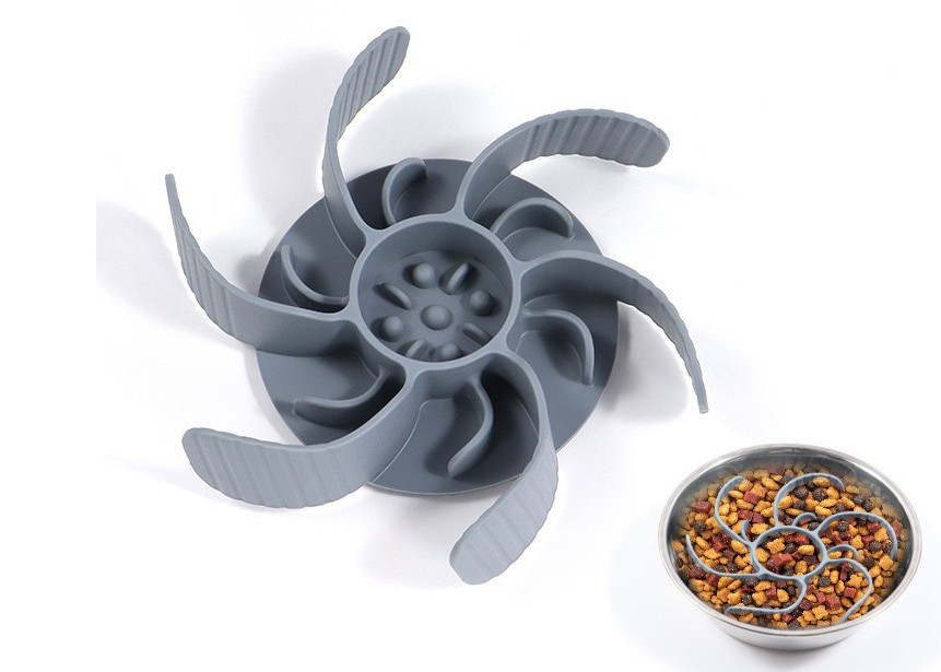 Silicone insert inside a stainless steel dog bowl