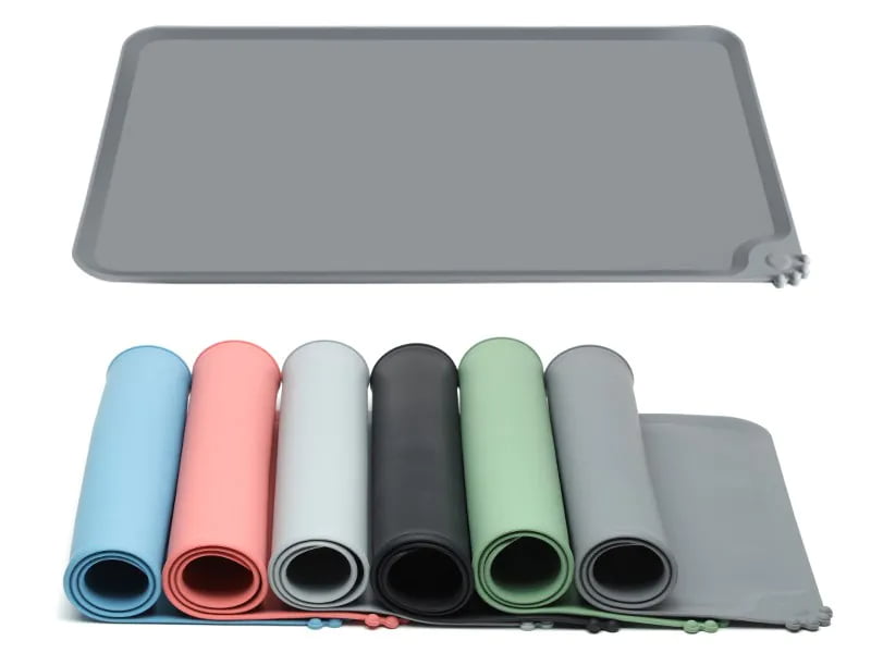 Standard silicone pet placemat size for dog bowls