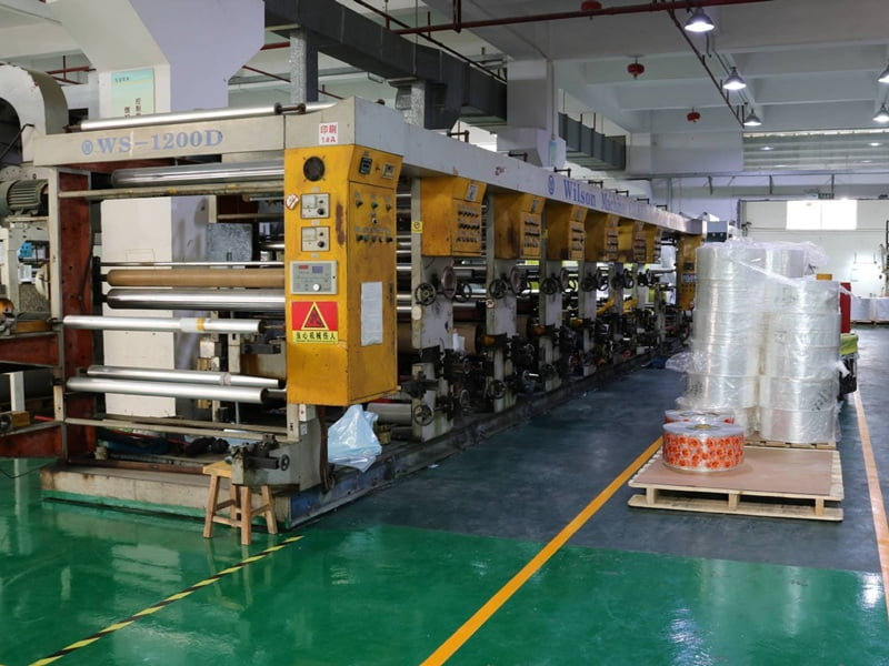 Twin-screw compounding process for biodegradable pellets