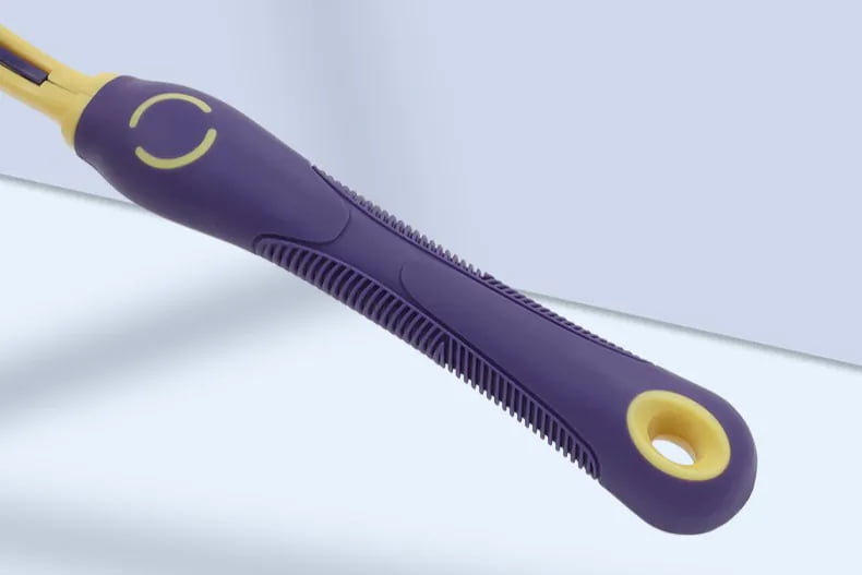 Ergonomic dog toothbrush handle with anti-slip grip