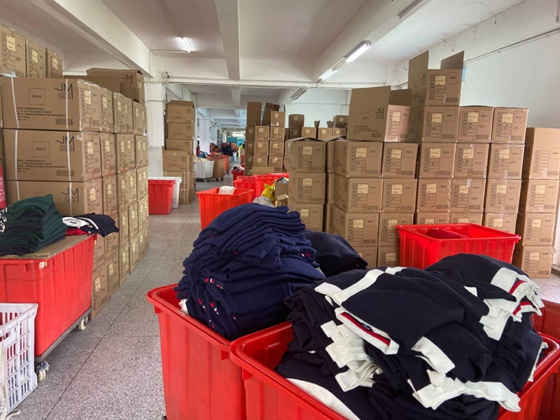 Damage free packaging and smart logistics for pet sweaters