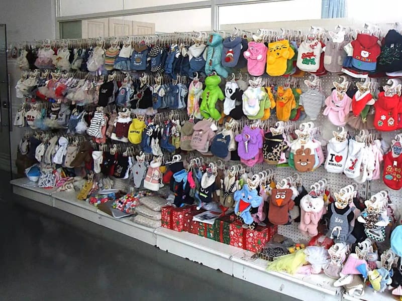 Extensive ready-to-ship pet dresses