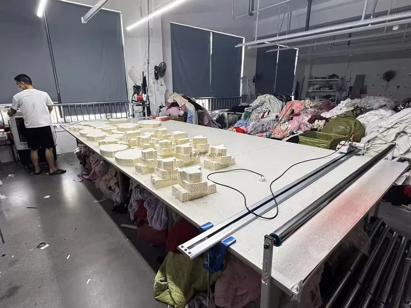 Full OEM manufacturing for pet dress