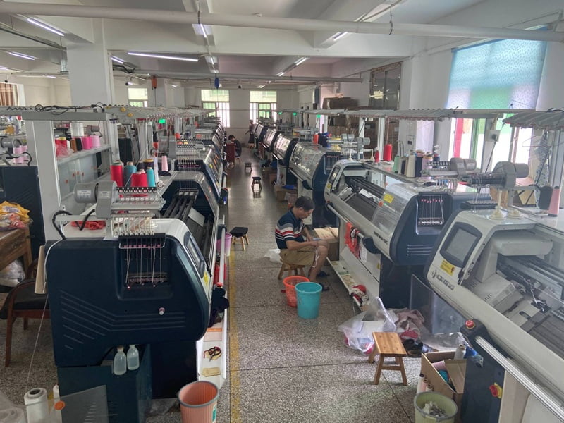 Pet sweater factory production line and on-time delivery guarantee