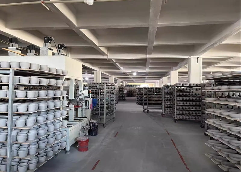 Ceramic pet bowl workshop for feeding product orders