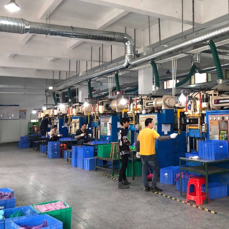 Molding equipment photo